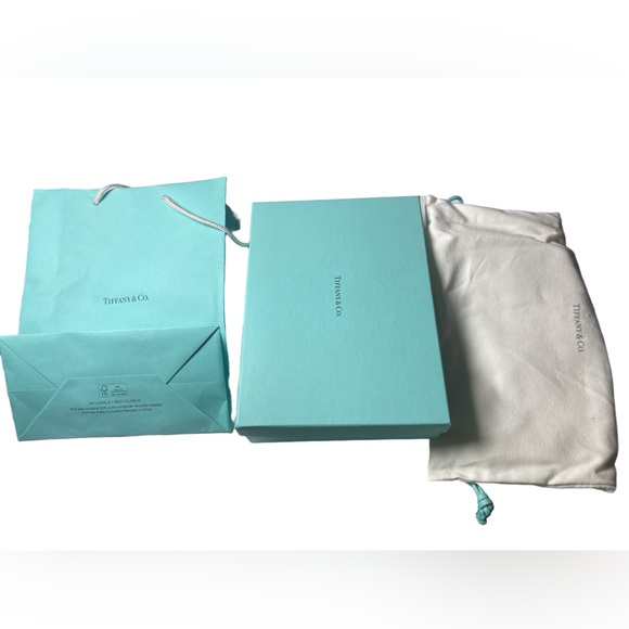 Tiffany & Co. Grainy Leather Crossbody Wallet in Tiffany Blue - Made in Italy - Picture 8 of 8